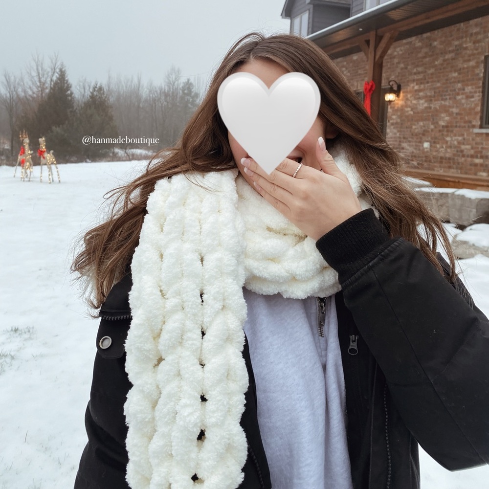 chunky knit scarf